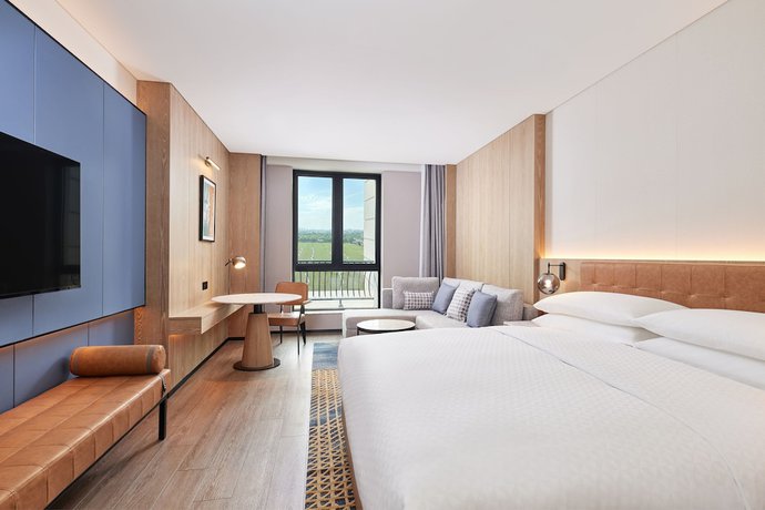 Imagen de la habitación del Hotel Four Points By Sheraton Shanghai Fengjing. Foto 10