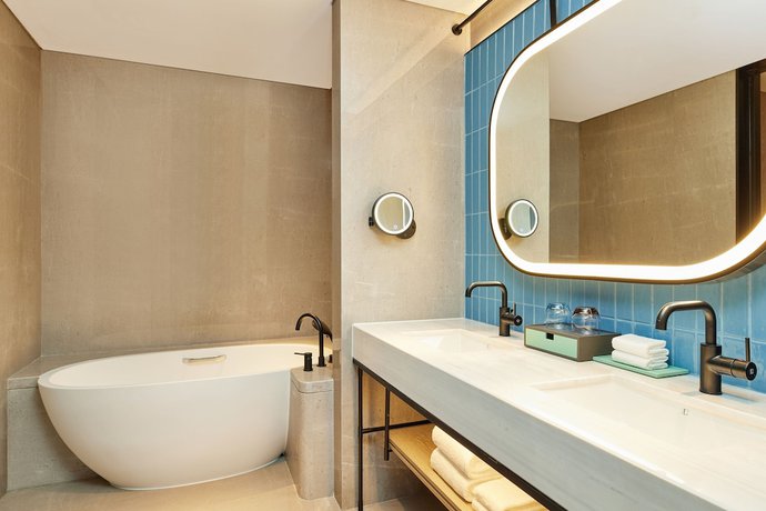 Imagen de la habitación del Hotel Four Points By Sheraton Shanghai Fengjing. Foto 12