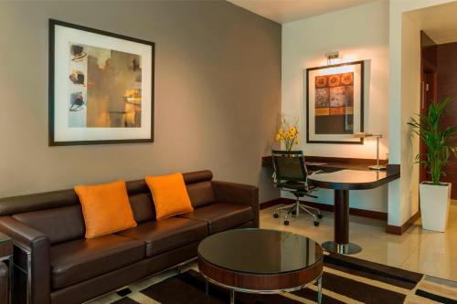 Imagen general del Hotel Four Points By Sheraton Sheikh Zayed Road, Dubai. Foto 4