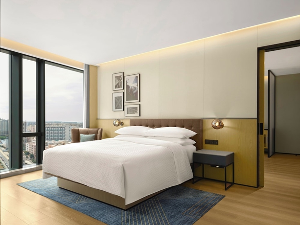 Imagen de la habitación del Hotel Four Points By Sheraton Shenzhen Airport. Foto 7