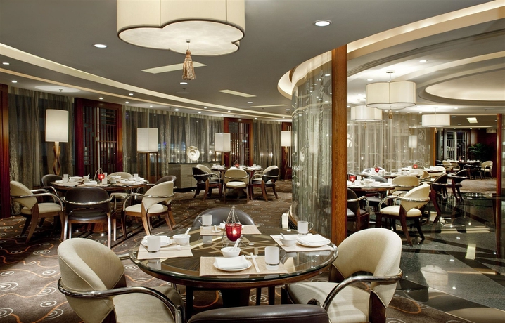 Imagen del bar/restaurante del Hotel Four Points By Sheraton Shenzhen. Foto 2