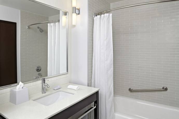 Imagen de la habitación del Hotel Four Points By Sheraton Sherwood Park. Foto 6