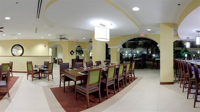 Imagen del bar/restaurante del Hotel Four Points By Sheraton Suites Tampa Airport Westshore. Foto 3