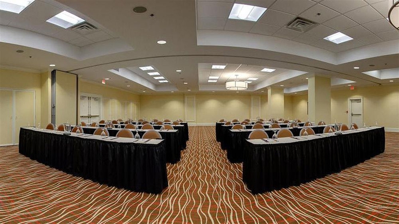 Imagen de los interiores del Hotel Four Points By Sheraton Suites Tampa Airport Westshore. Foto 12