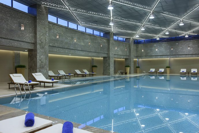 Imagen de la piscina del Hotel Four Points By Sheraton Suzhou. Foto 14