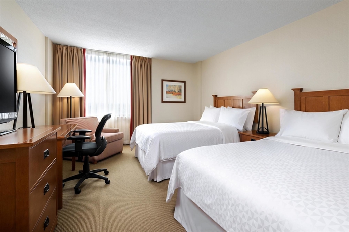 Imagen de la habitación del Hotel Four Points By Sheraton Toronto Airport. Foto 6