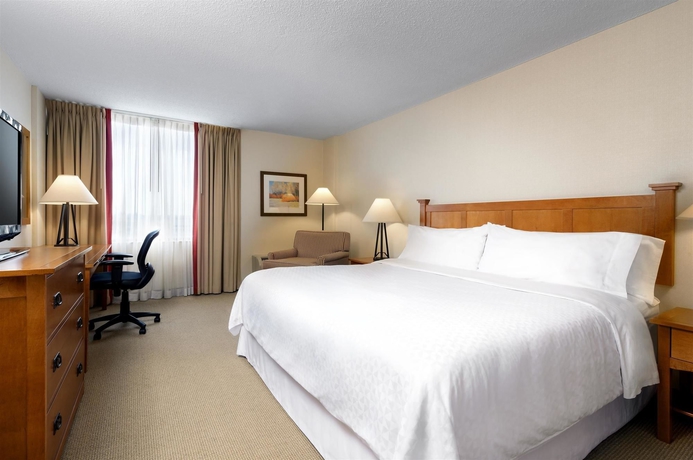 Imagen de la habitación del Hotel Four Points By Sheraton Toronto Airport. Foto 7