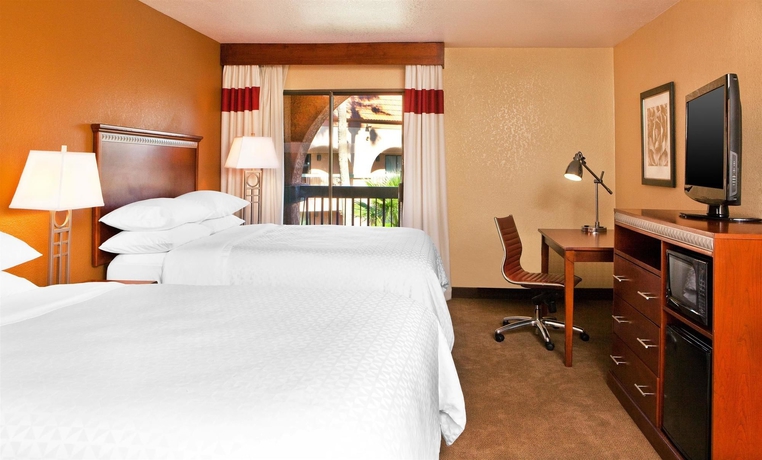Imagen de la habitación del Hotel Four Points By Sheraton Tucson Airport. Foto 6