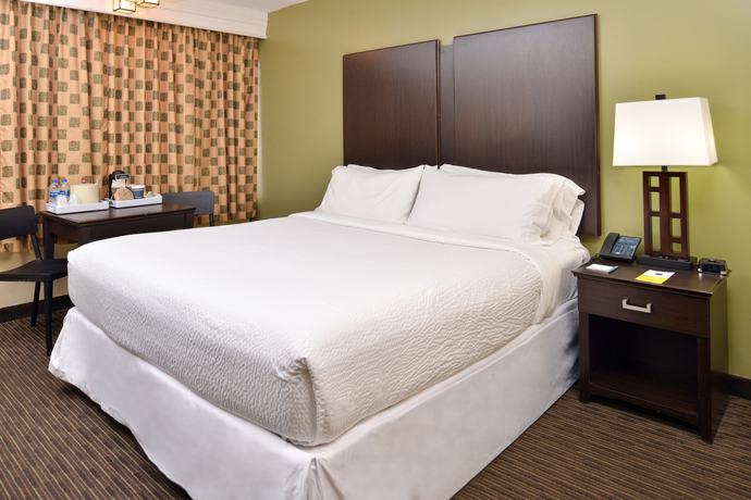 Imagen de la habitación del Hotel Four Points By Sheraton Virginia Beach Oceanfront. Foto 8