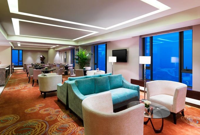 Imagen de los interiores del Hotel Four Points By Sheraton Yangzhou. Foto 10