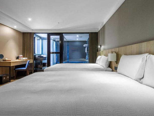 Imagen de la habitación del Hotel Four Points By Sheraton Yilan Jiaoxi. Foto 7