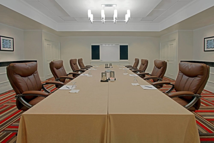Imagen de los interiores del Hotel Four Points By Sheraton York. Foto 12