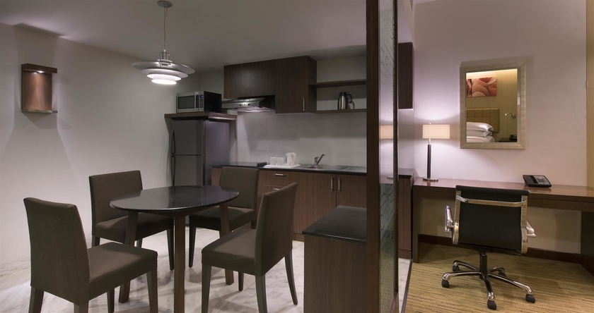 Imagen de la habitación del Hotel Four Points By Sheraton and Serviced Apartments, Pune. Foto 10