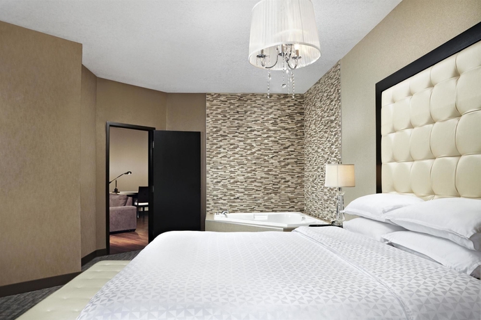 Imagen de la habitación del Hotel Four Points By Sheraton and Suites Calgary West. Foto 6