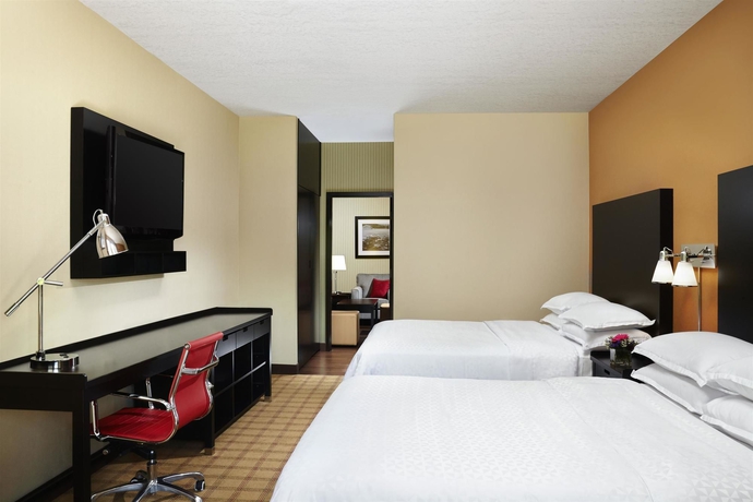 Imagen de la habitación del Hotel Four Points By Sheraton and Suites Calgary West. Foto 8