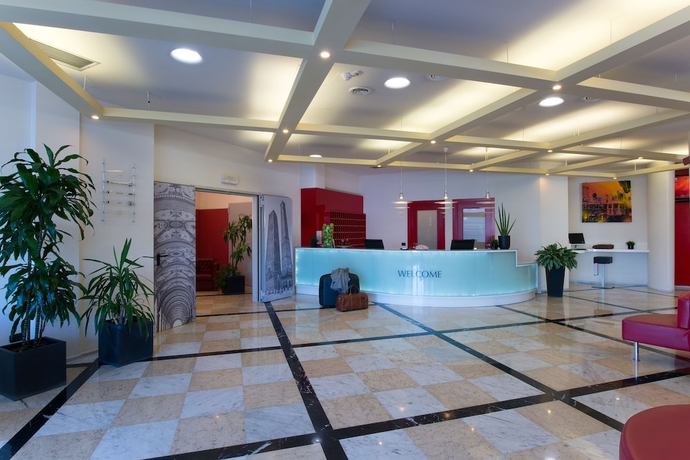 Imagen de los interiores del Hotel Four Points Flex by Sheraton Bologna Airport. Foto 18
