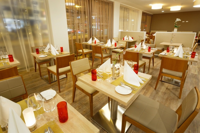 Imagen del bar/restaurante del Hotel Four Points Flex by Sheraton Essen. Foto 8