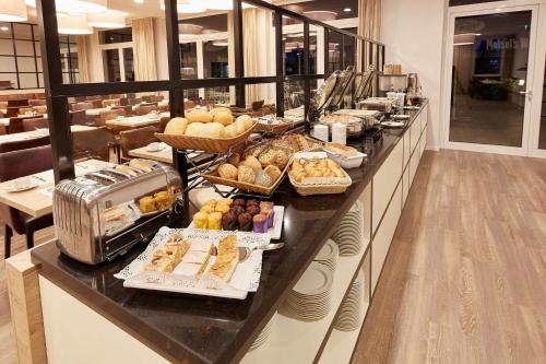 Imagen del bar/restaurante del Hotel Four Points Flex by Sheraton Göttingen. Foto 2