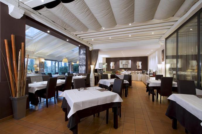 Imagen general del Hotel Four Points Flex by Sheraton Parma. Foto 2
