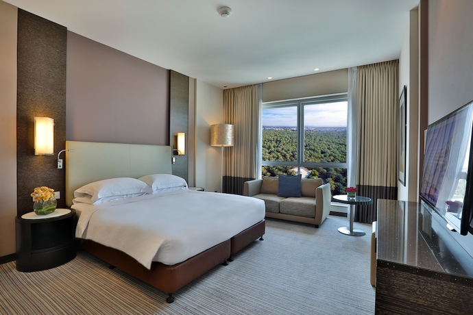 Imagen de la habitación del Hotel Four Points by Sheraton Al Ain. Foto 6