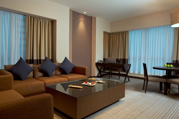 Imagen de la habitación del Hotel Four Points by Sheraton Al Ain. Foto 17