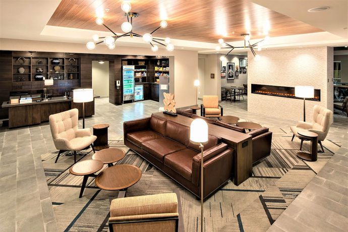Imagen de los interiores del Hotel Four Points by Sheraton Albany. Foto 15