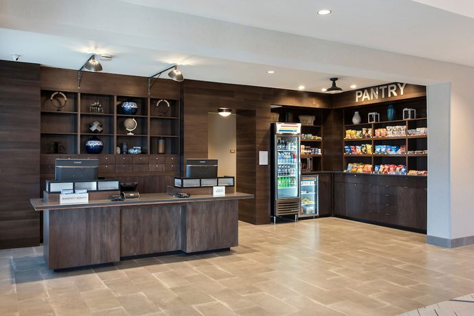 Imagen de los interiores del Hotel Four Points by Sheraton Albany. Foto 19