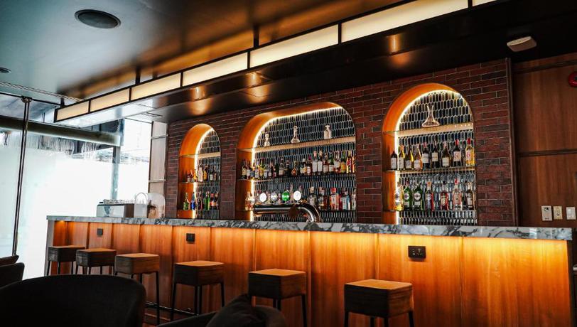 Imagen del bar/restaurante del Hotel Four Points by Sheraton Bangkok Ploenchit Sukhumvit. Foto 3