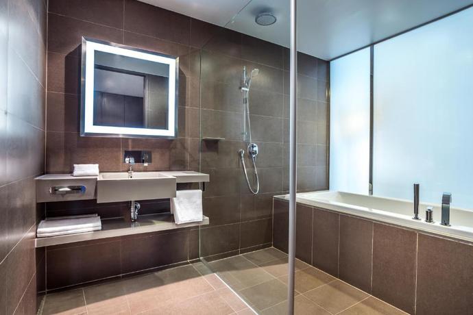Imagen de la habitación del Hotel Four Points by Sheraton Bangkok Ploenchit Sukhumvit. Foto 9