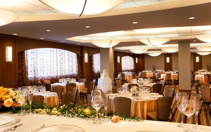 Imagen de los interiores del Hotel Four Points by Sheraton Boston Newton. Foto 11