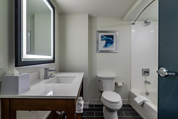Imagen de la habitación del Hotel Four Points by Sheraton Brunswick. Foto 8
