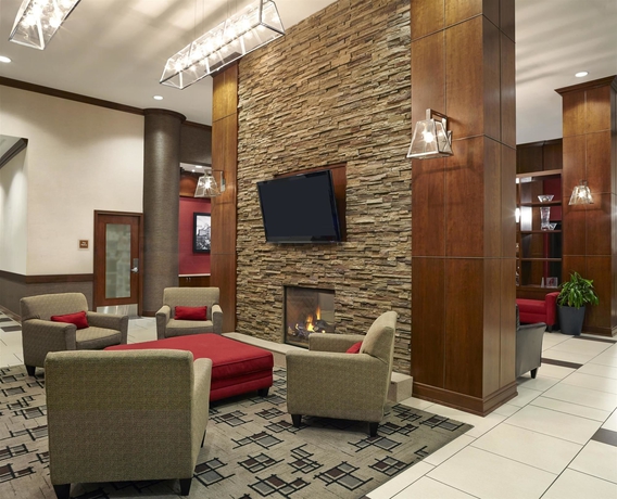 Imagen de los interiores del Hotel Four Points by Sheraton Calgary Airport. Foto 12