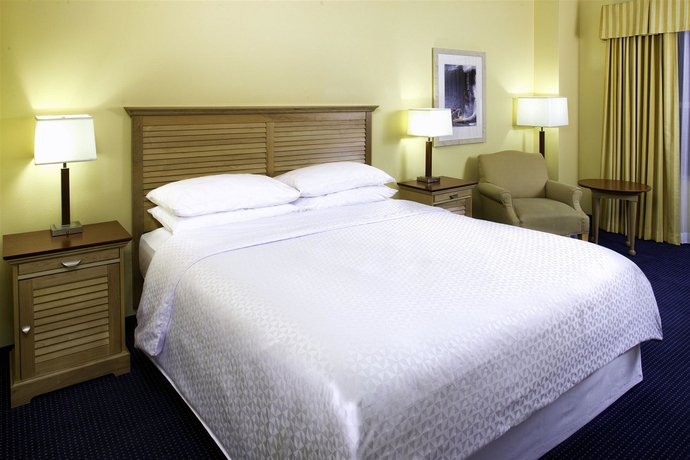 Imagen de la habitación del Hotel Four Points by Sheraton Cocoa Beach. Foto 9