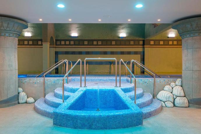 Imagen de la piscina del Hotel Four Points by Sheraton Costa Blanca. Foto 22
