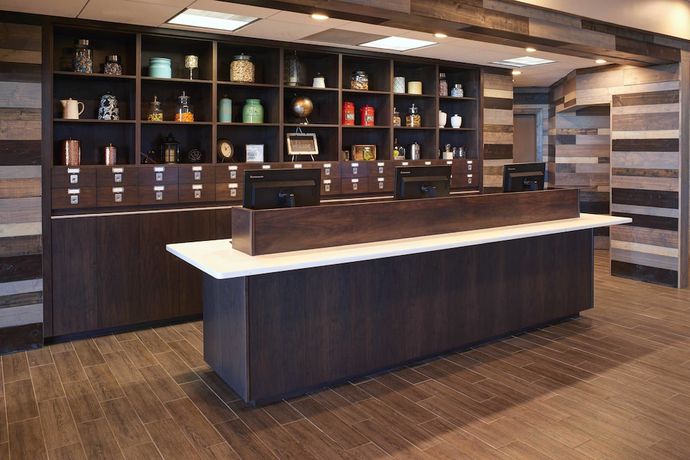 Imagen del bar/restaurante del Hotel Four Points by Sheraton Detroit Novi. Foto 2
