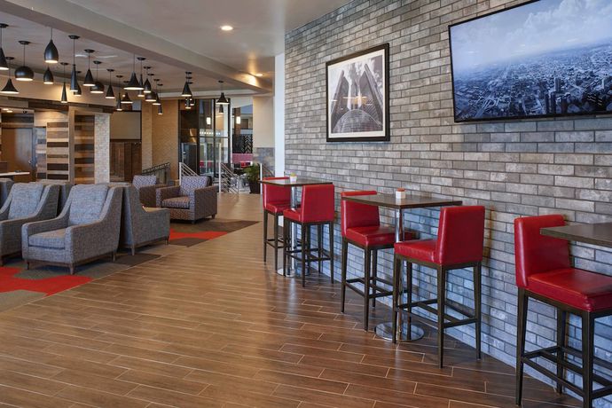 Imagen de los interiores del Hotel Four Points by Sheraton Detroit Novi. Foto 18