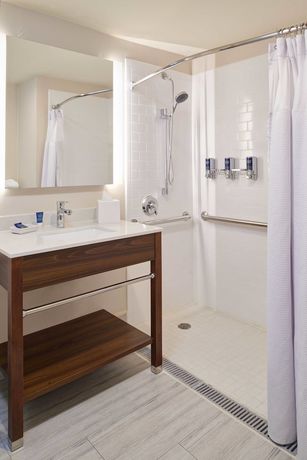 Imagen de la habitación del Hotel Four Points by Sheraton Detroit Novi. Foto 9