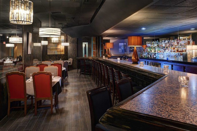 Imagen del bar/restaurante del Hotel Four Points by Sheraton Detroit Novi. Foto 3