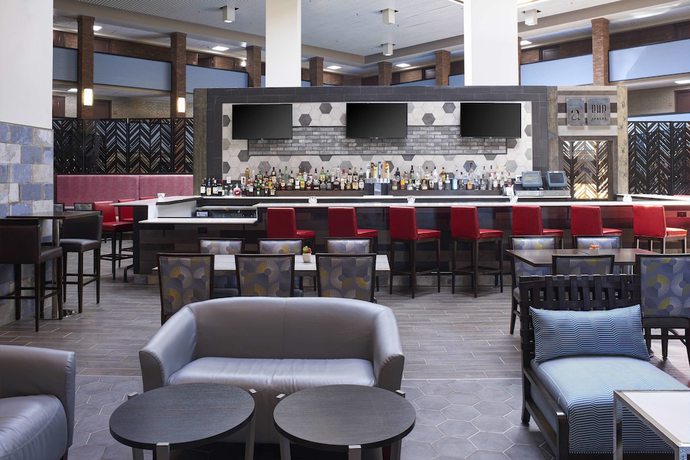 Imagen del bar/restaurante del Hotel Four Points by Sheraton Detroit Novi. Foto 4