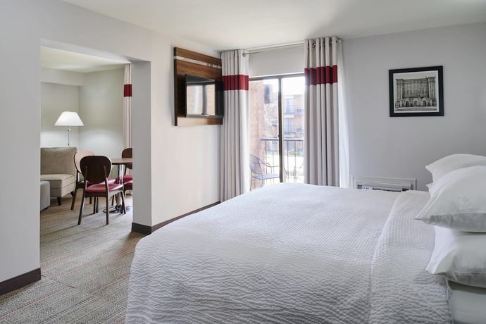 Imagen de la habitación del Hotel Four Points by Sheraton Detroit Novi. Foto 10