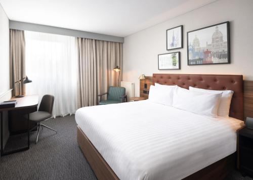 Imagen de la habitación del Hotel Four Points by Sheraton Edinburgh. Foto 16