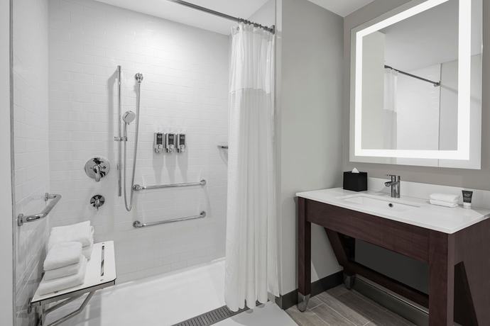 Imagen de la habitación del Hotel Four Points by Sheraton Flushing. Foto 8