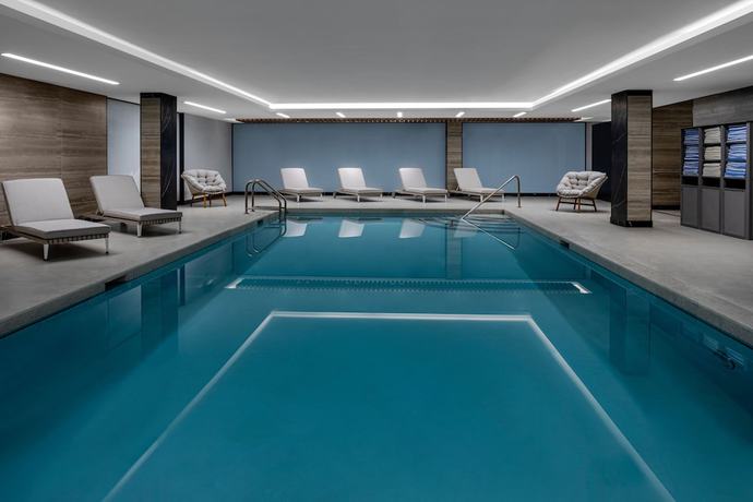 Imagen de los interiores del Hotel Four Points by Sheraton Flushing. Foto 15