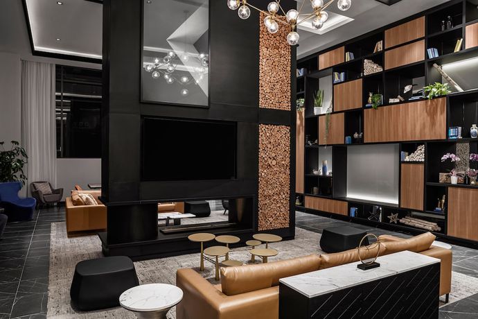 Imagen de los interiores del Hotel Four Points by Sheraton Flushing. Foto 17