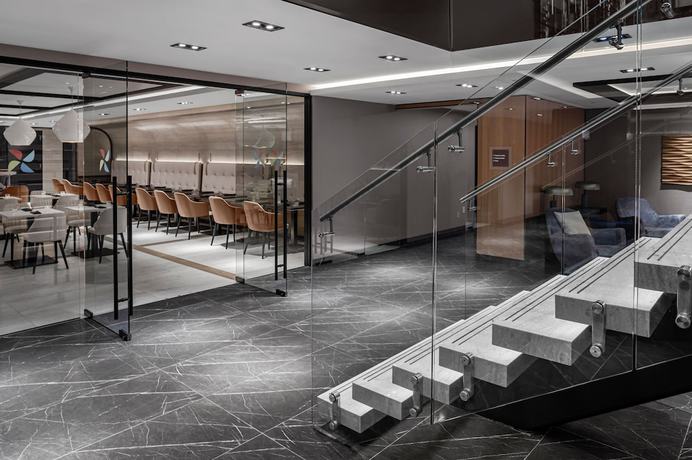 Imagen del bar/restaurante del Hotel Four Points by Sheraton Flushing. Foto 7