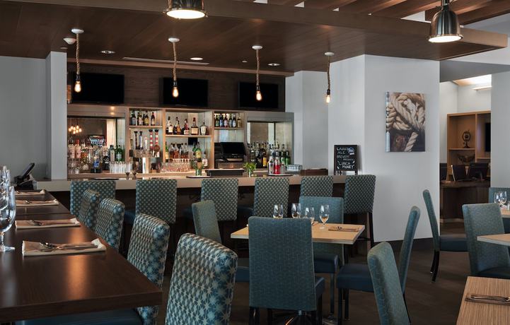 Imagen del bar/restaurante del Hotel Four Points by Sheraton Fort Lauderdale Airport/Cruise Port. Foto 4