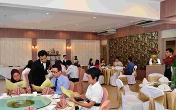 Imagen de la habitación del Hotel Four Points by Sheraton Johor Bahru. Foto 6
