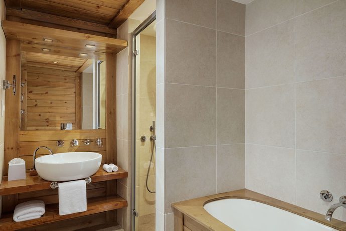 Imagen de la habitación del Hotel Four Points by Sheraton Kolasin. Foto 5