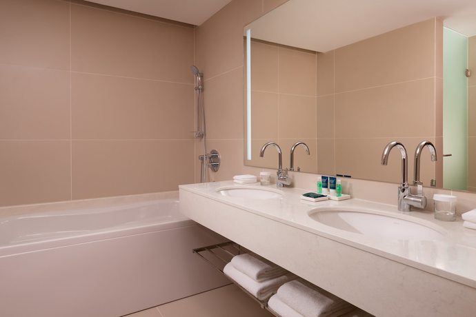 Imagen de la habitación del Hotel Four Points by Sheraton Krasnodar. Foto 6