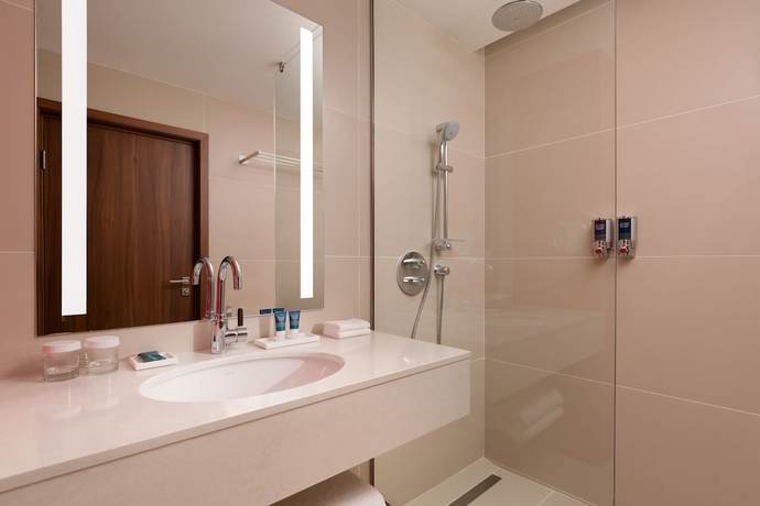 Imagen de la habitación del Hotel Four Points by Sheraton Krasnodar. Foto 10